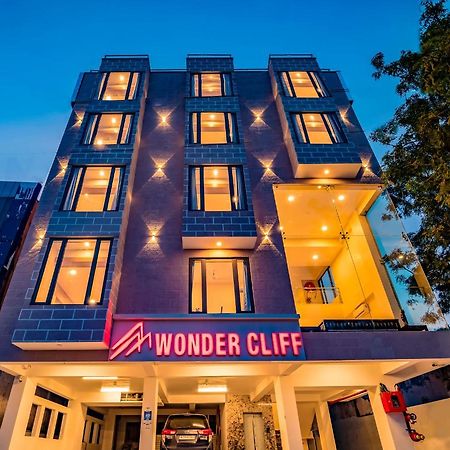 Hotel Wonder Cliff Udaipur Exteriör bild