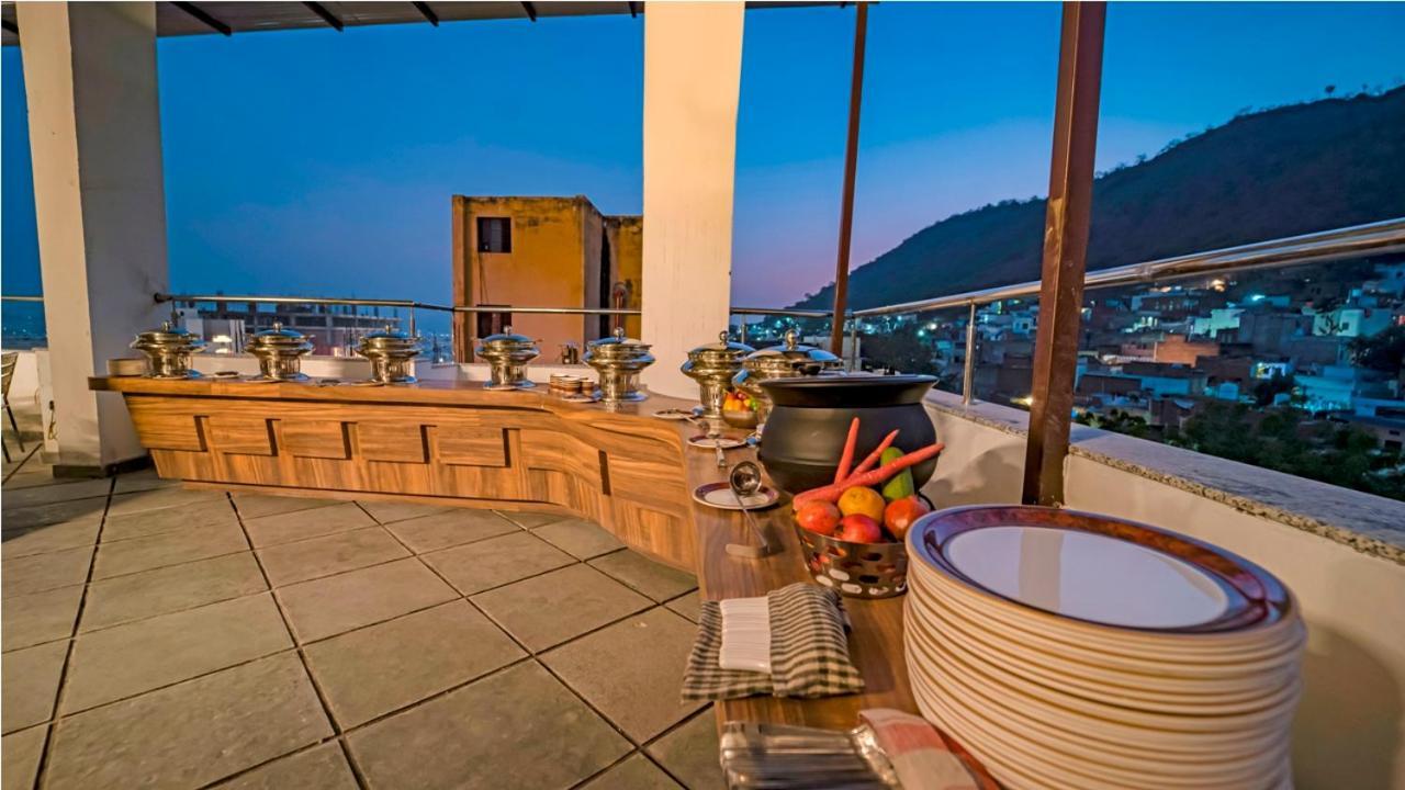 Hotel Wonder Cliff Udaipur Exteriör bild