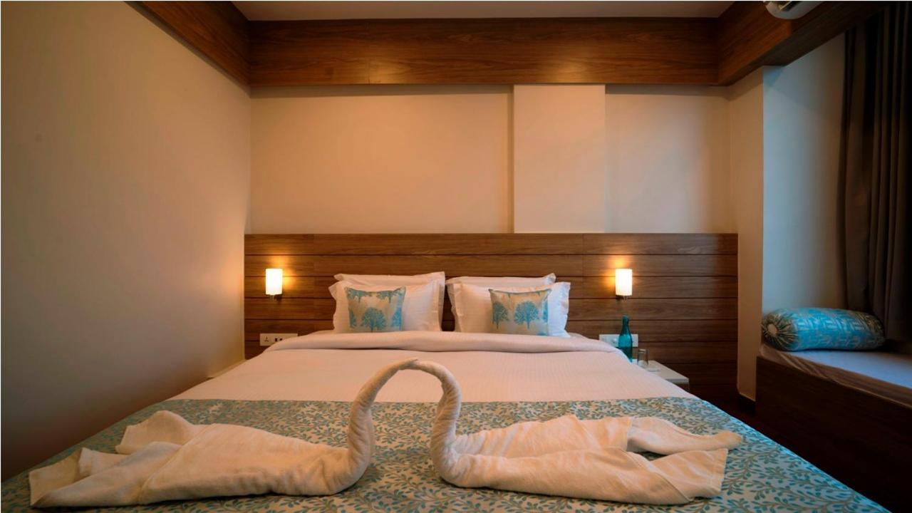 Hotel Wonder Cliff Udaipur Exteriör bild
