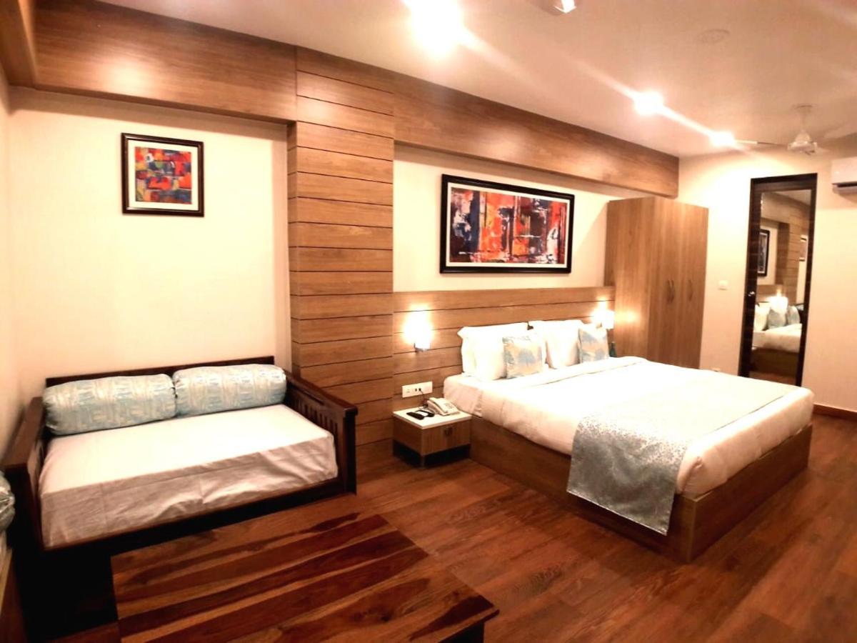 Hotel Wonder Cliff Udaipur Exteriör bild